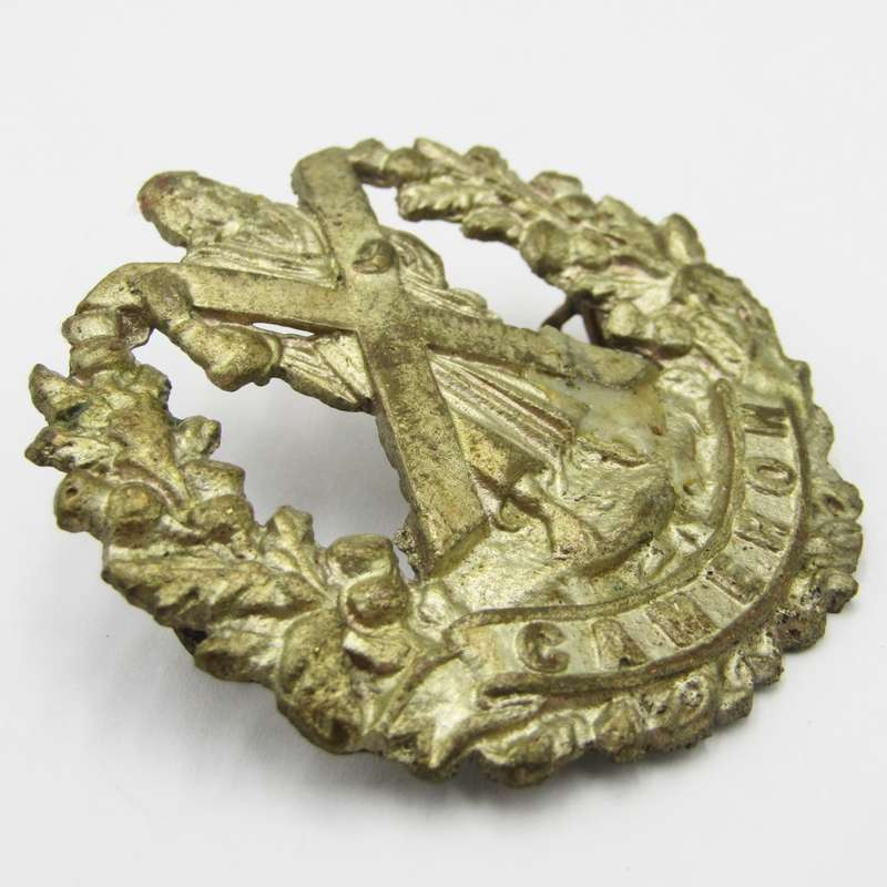 Queen`s Own Cameron Highlanders cap badge