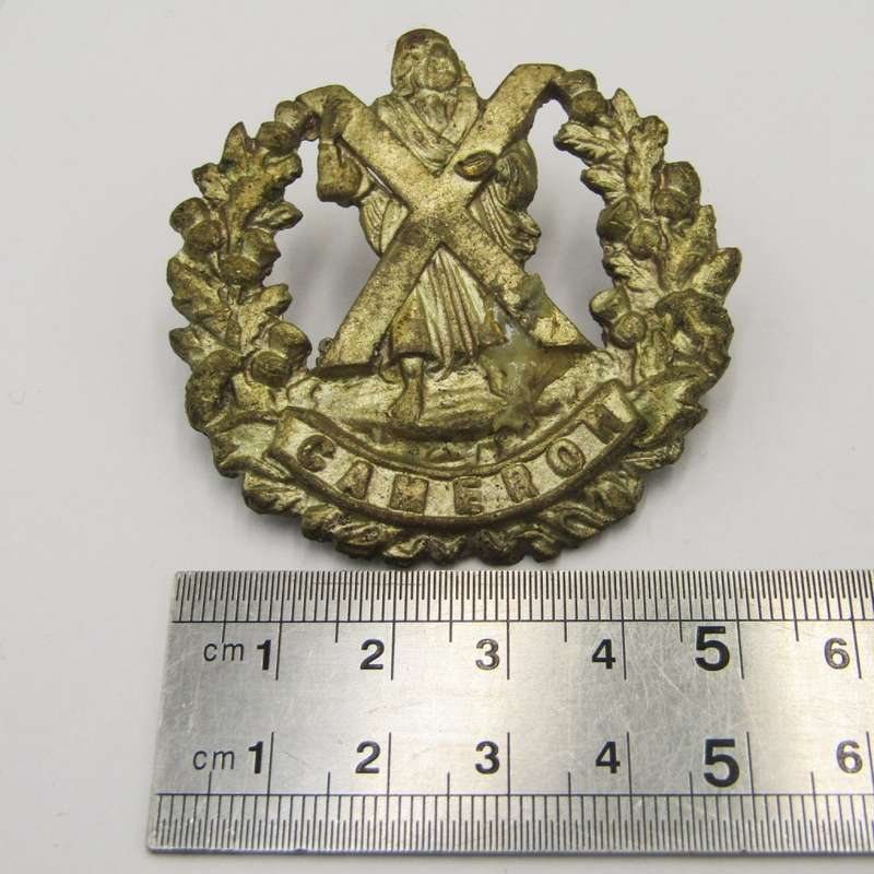 Queen`s Own Cameron Highlanders cap badge