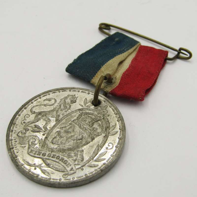 King George V 1911 coronation medallion