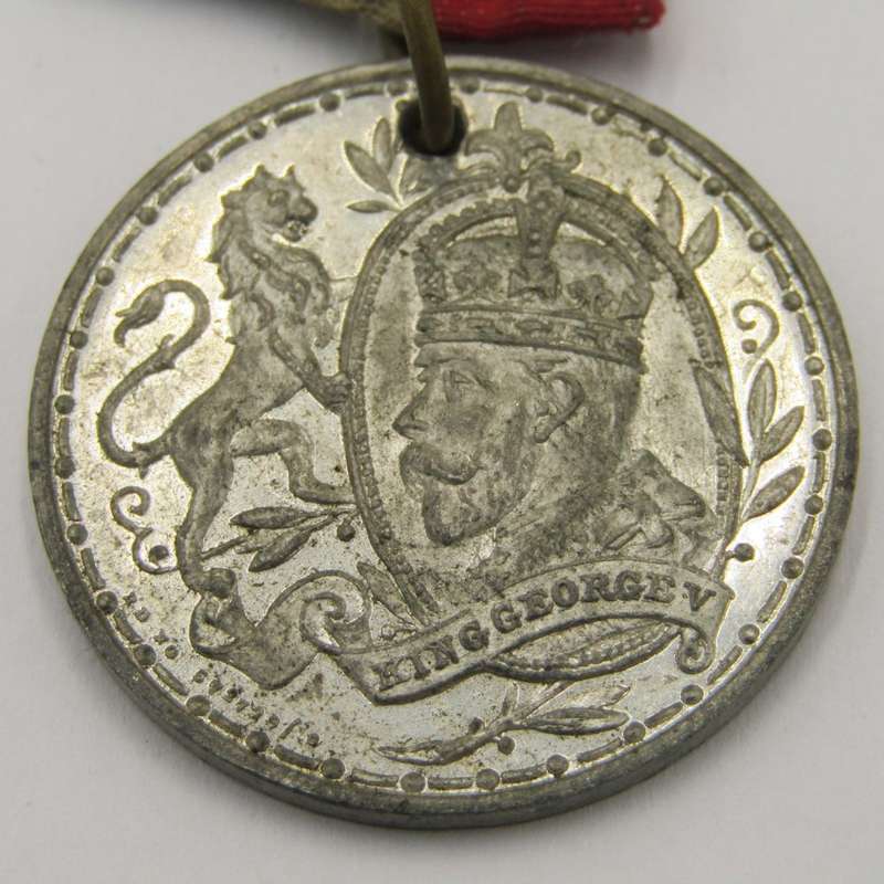 King George V 1911 coronation medallion