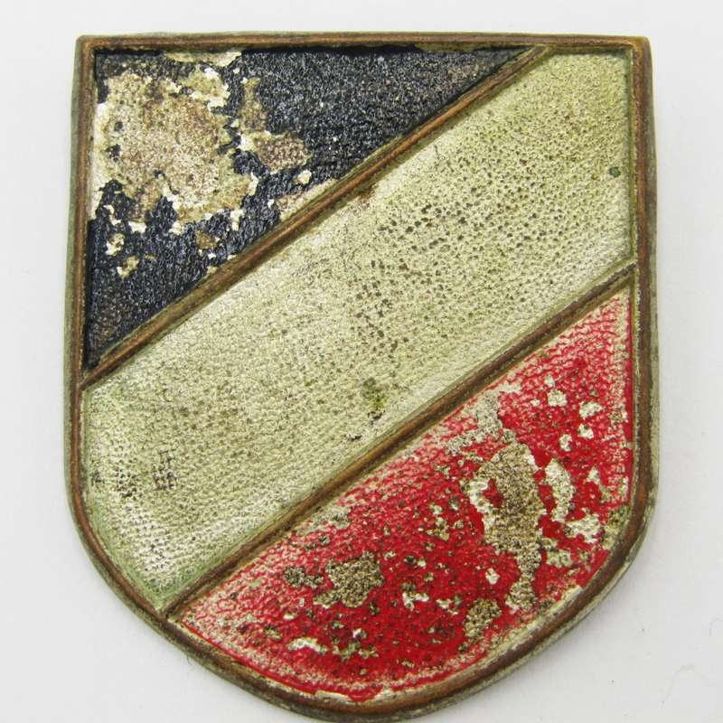 WW2 German Afrika korps pith helmet badge