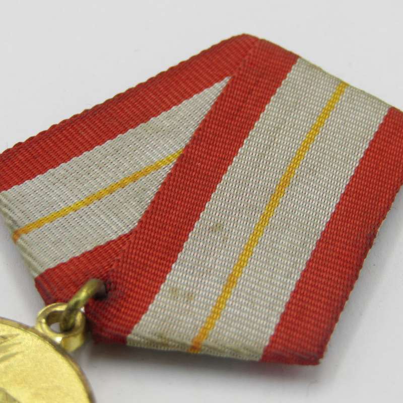 Russian 60 Years of the Armed Forces of the USSR commemorative medal