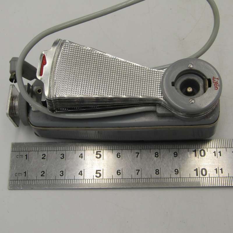 Vintage Lyon Fan type folding flash