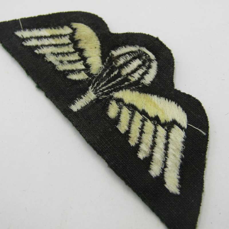 British Royal Green Jackets cloth parachute wings