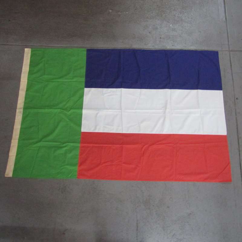 Large ZAR vierkleur glag 180 cm x 120 cm - excellent condition