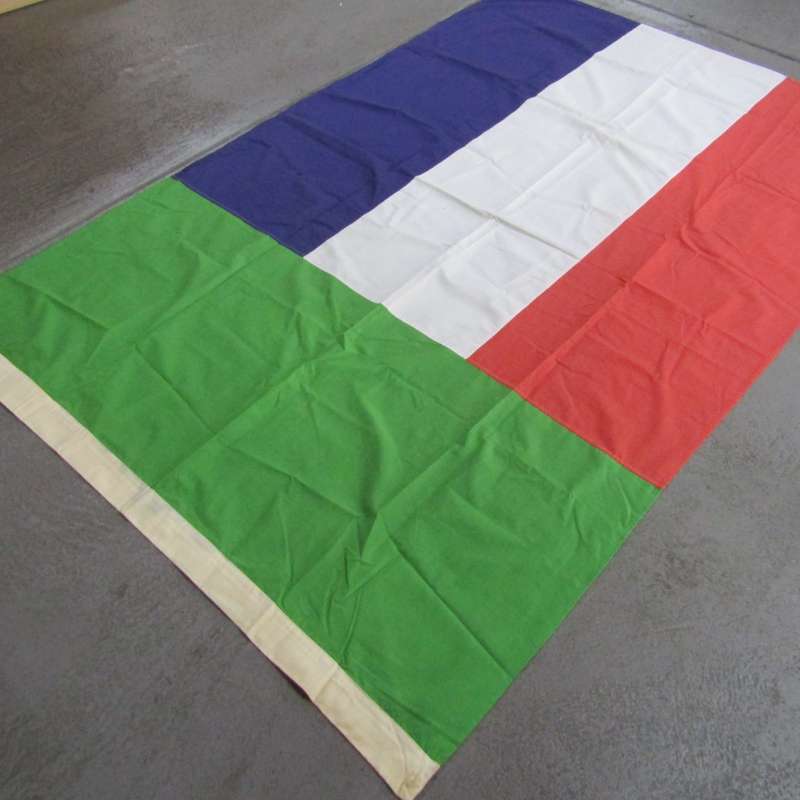 Large ZAR vierkleur glag 180 cm x 120 cm - excellent condition