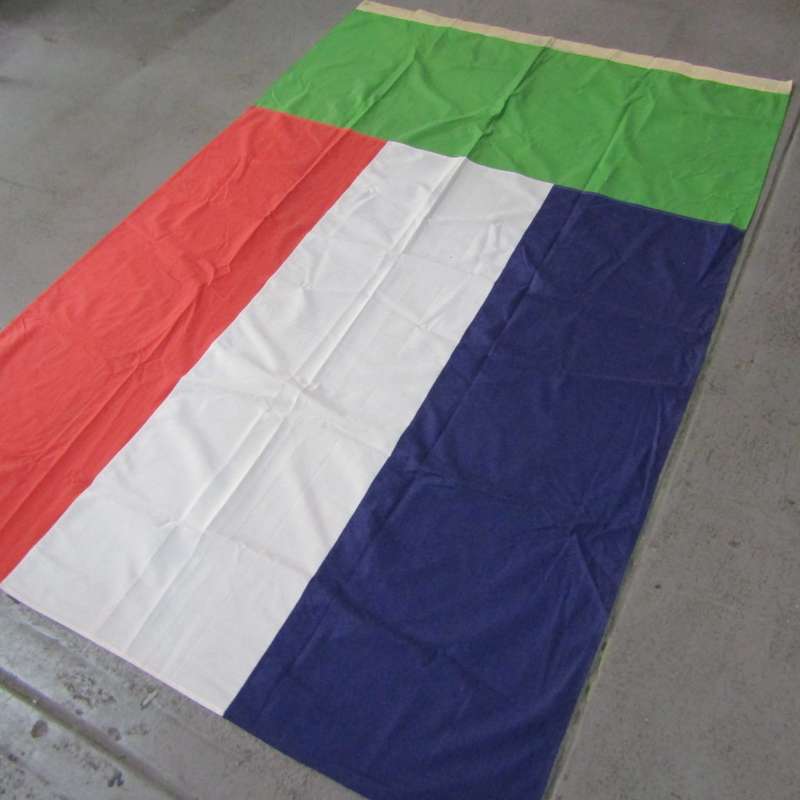 Large ZAR vierkleur glag 180 cm x 120 cm - excellent condition