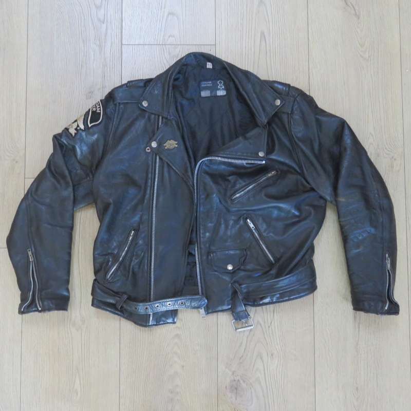 Genuine Leather bikers jacket and pants with Harley owners group Rotterdam Chapter badges -Sizes