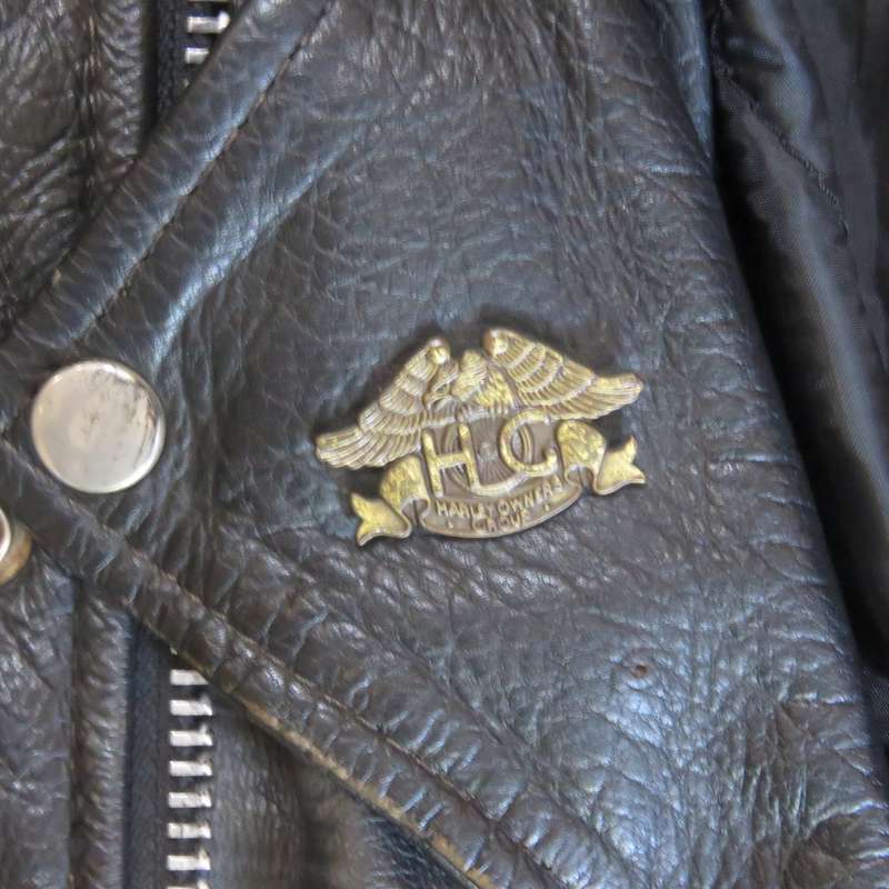Genuine Leather bikers jacket and pants with Harley owners group Rotterdam Chapter badges -Sizes