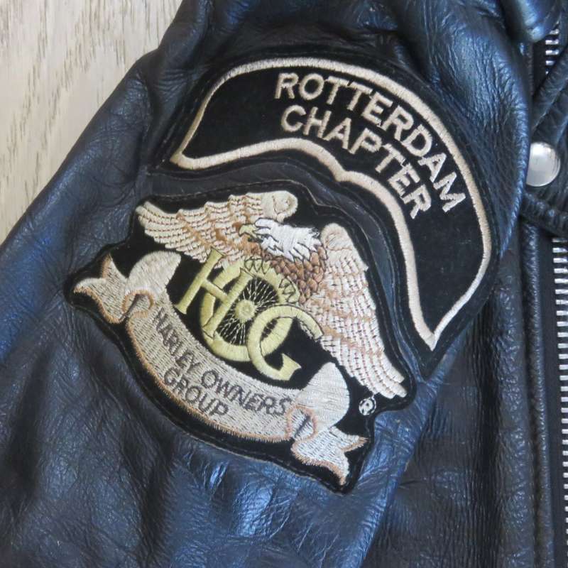 Genuine Leather bikers jacket and pants with Harley owners group Rotterdam Chapter badges -Sizes