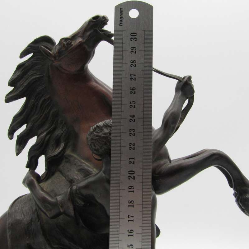 Beautiful Bronze sculpture of The Marly Horse originally sculpted in Marble by Guillaume Coustou