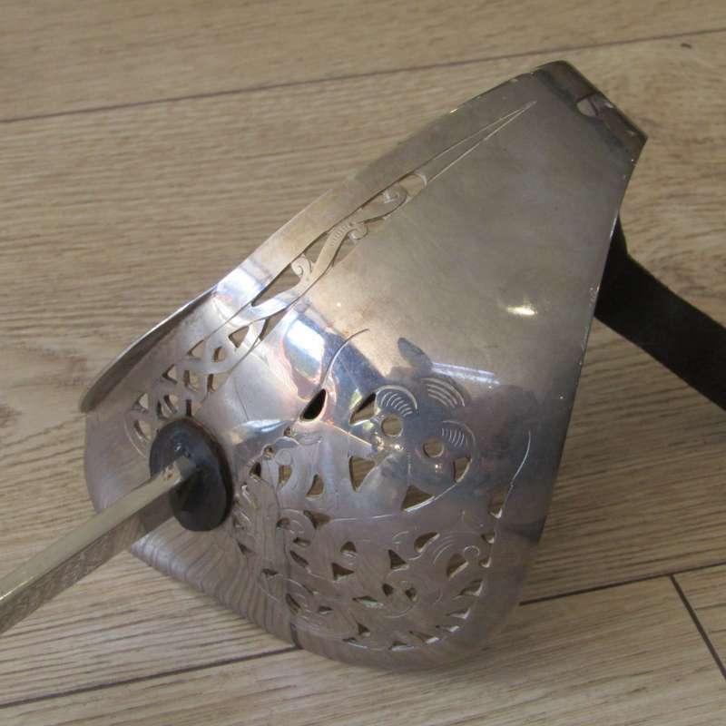British 1897 Pattern infantry officer`s sword with sheath