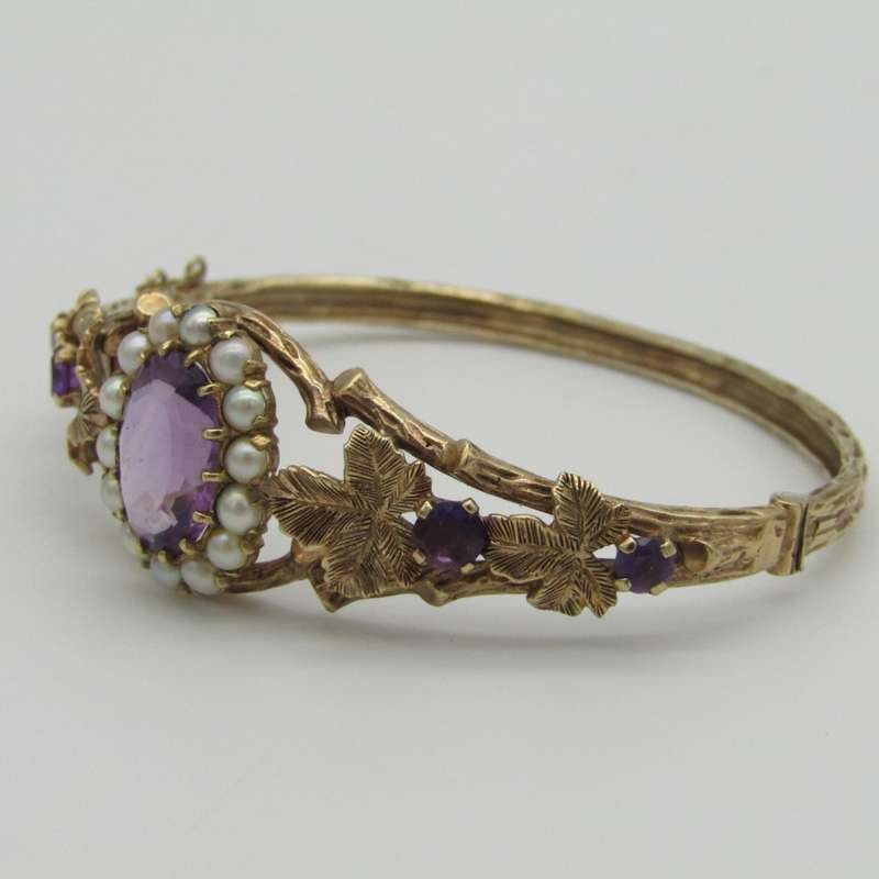 Vintage Zeeta 9kt Gold Amethyst and seed pearl bangle - weighs 22,4 grams - size 17 cm