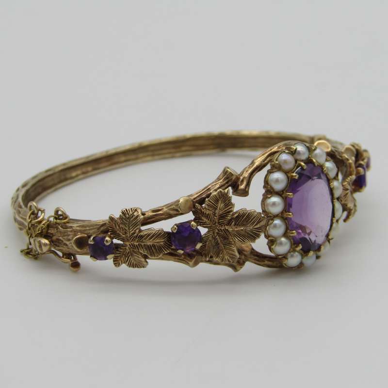 Vintage Zeeta 9kt Gold Amethyst and seed pearl bangle - weighs 22,4 grams - size 17 cm