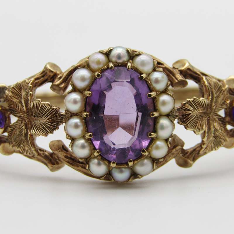 Vintage Zeeta 9kt Gold Amethyst and seed pearl bangle - weighs 22,4 grams - size 17 cm