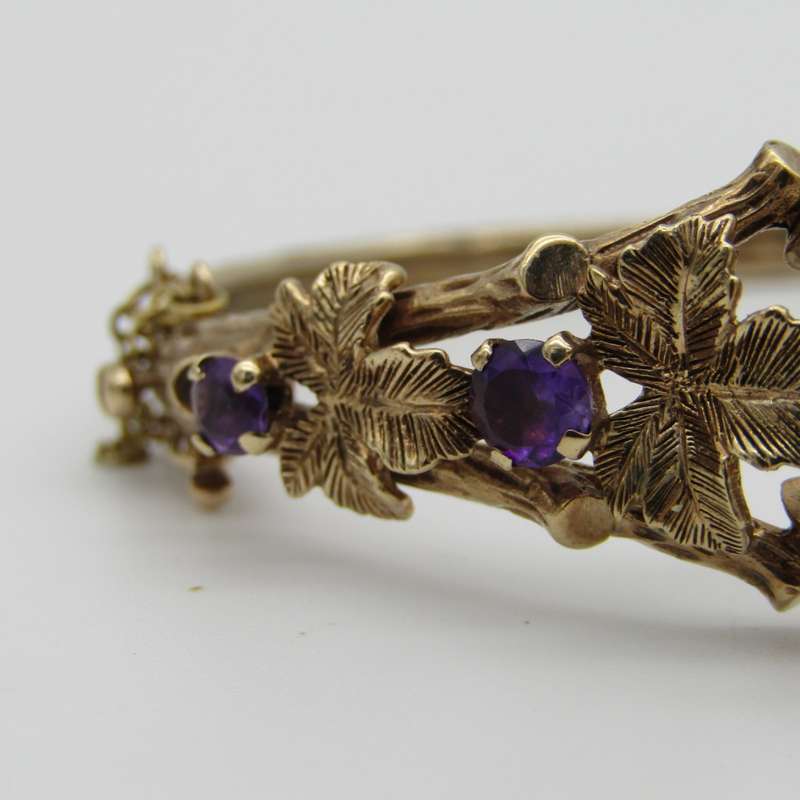 Vintage Zeeta 9kt Gold Amethyst and seed pearl bangle - weighs 22,4 grams - size 17 cm