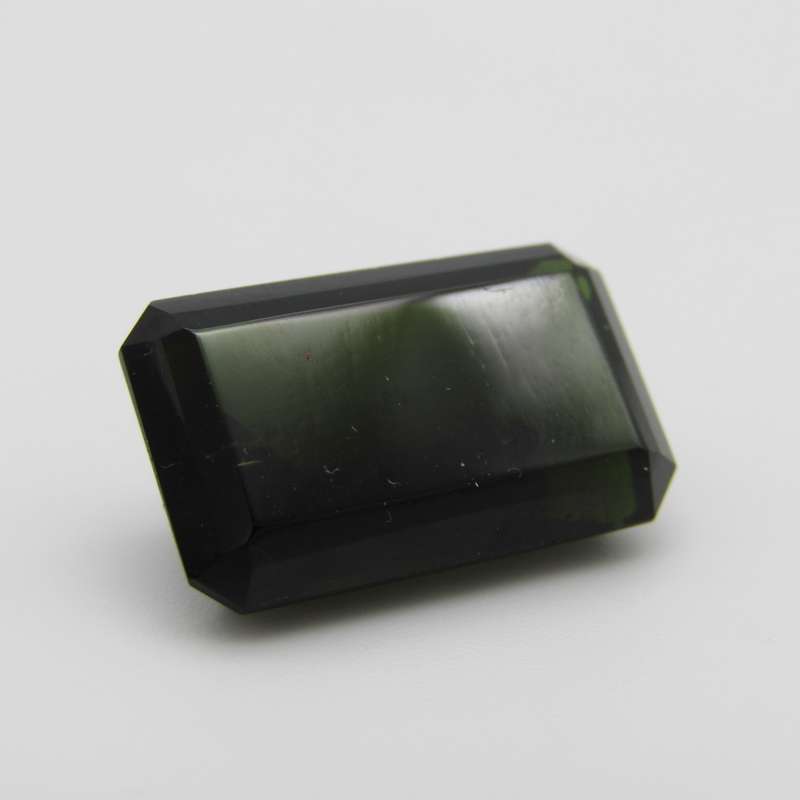 Dark toned green Tourmaline Emerald cut - large 16,8 carat stone with Gemlab certificate