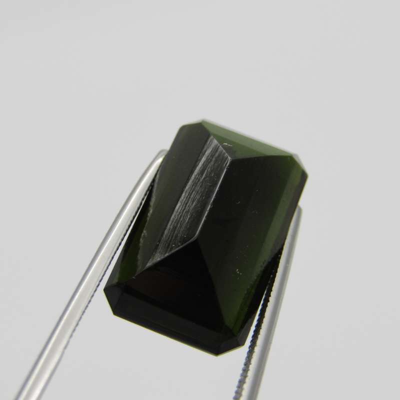Dark toned green Tourmaline Emerald cut - large 16,8 carat stone with Gemlab certificate