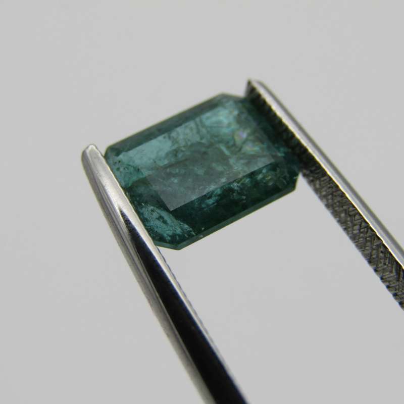 Bluish Green natural Emerald of 2,23 carat - Heavily Included certificate by Gemlab