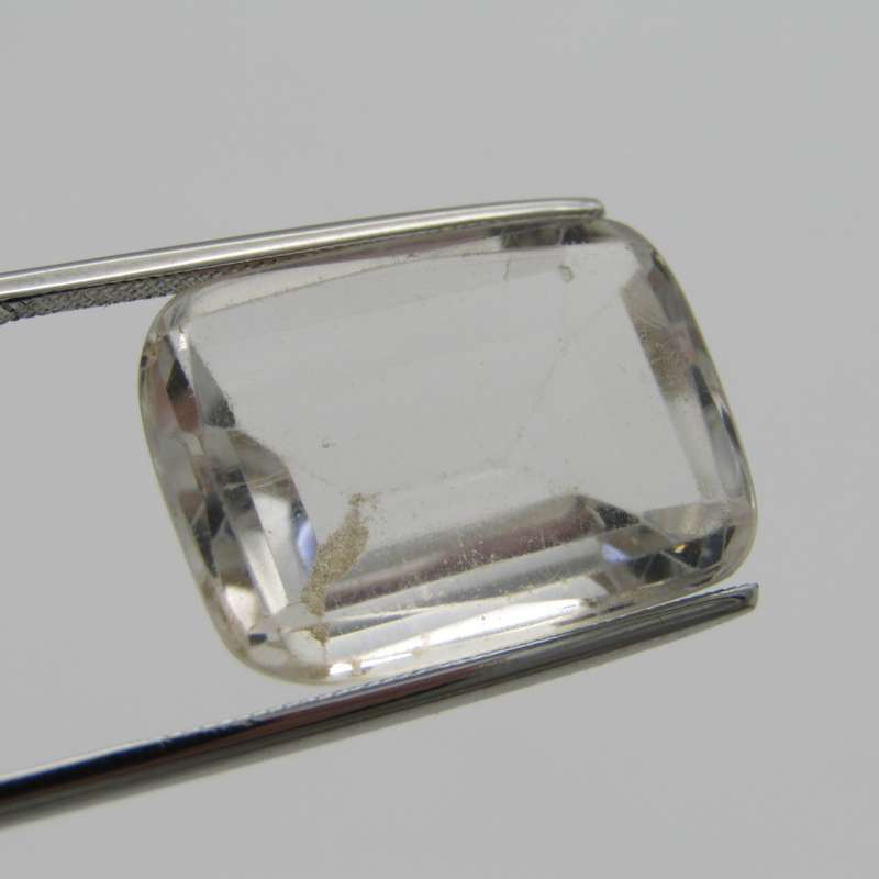 Large Citrine of 20,74 carat - cushion cut light toned yellow