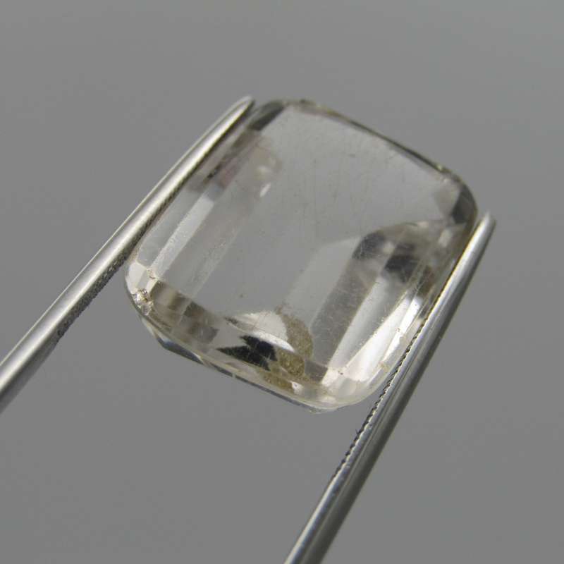 Large Citrine of 20,74 carat - cushion cut light toned yellow