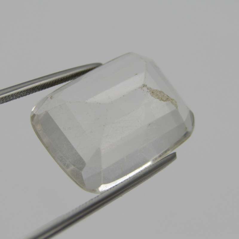 Large Citrine of 20,74 carat - cushion cut light toned yellow
