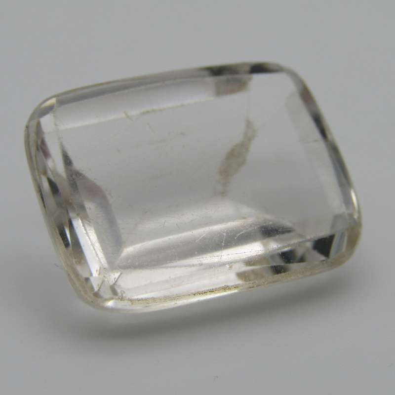 Large Citrine of 20,74 carat - cushion cut light toned yellow