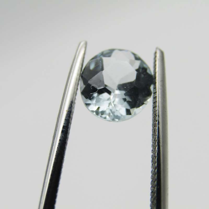 Natural Aquamarine of 1,46 carat - Medium light toned blue - oval mixed cut certified by Gemlab
