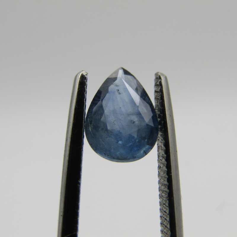 Natural Sapphire of 0,85 carat - pear shape - Medium toned blue with Gemlab certificate