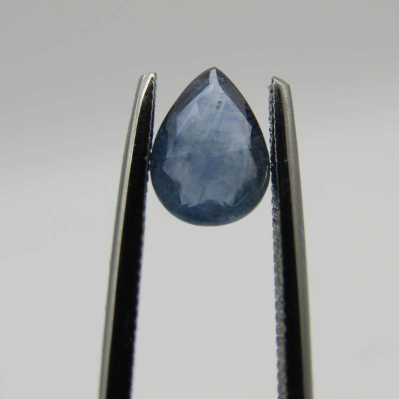 Natural Sapphire of 0,85 carat - pear shape - Medium toned blue with Gemlab certificate