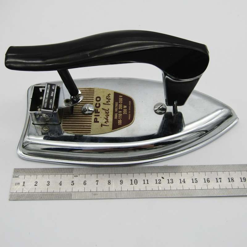 Vintage Pifco Dual Voltage Travel iron in pouch