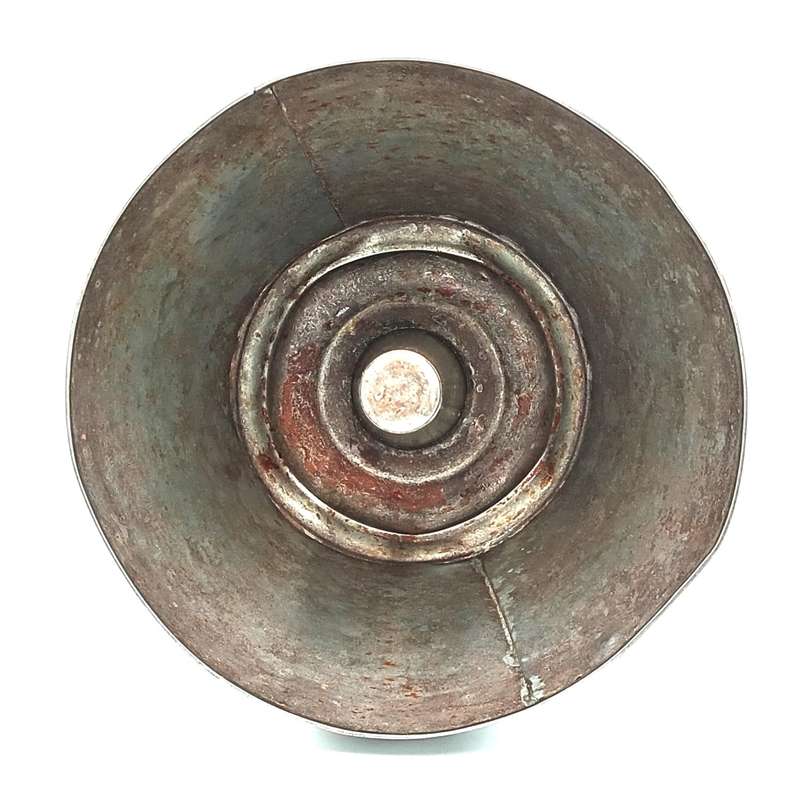 Antique baking tin with lid