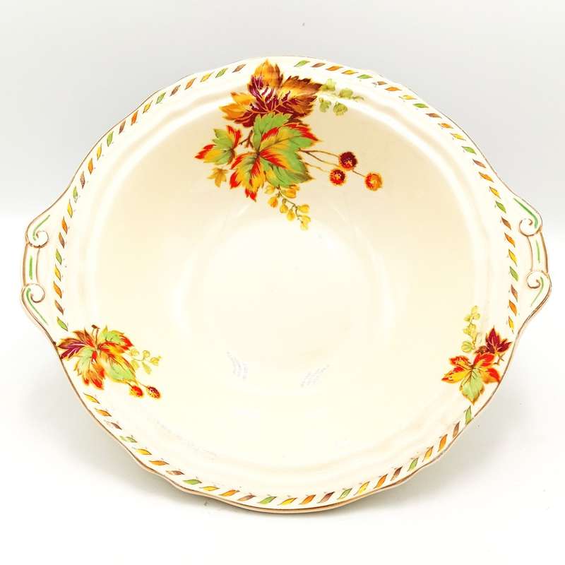 Vintage Grindley Creampetal bowl with lid