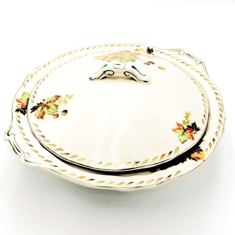Vintage Grindley Creampetal bowl with lid