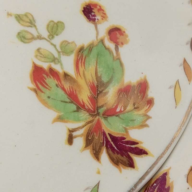 Vintage Grindley Creampetal bowl with lid