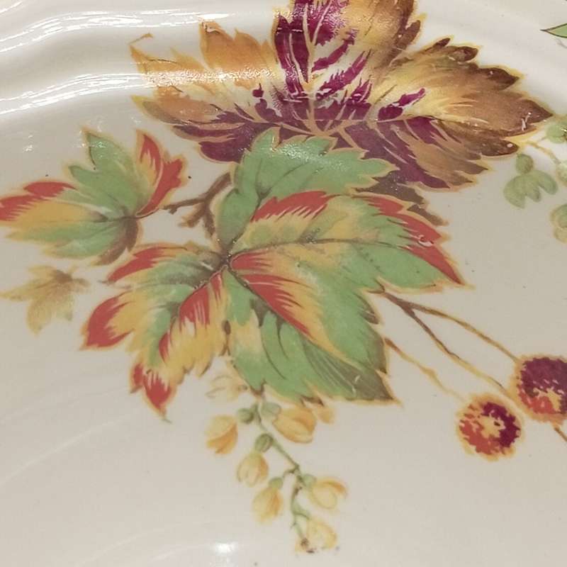 Vintage Grindley Creampetal bowl with lid