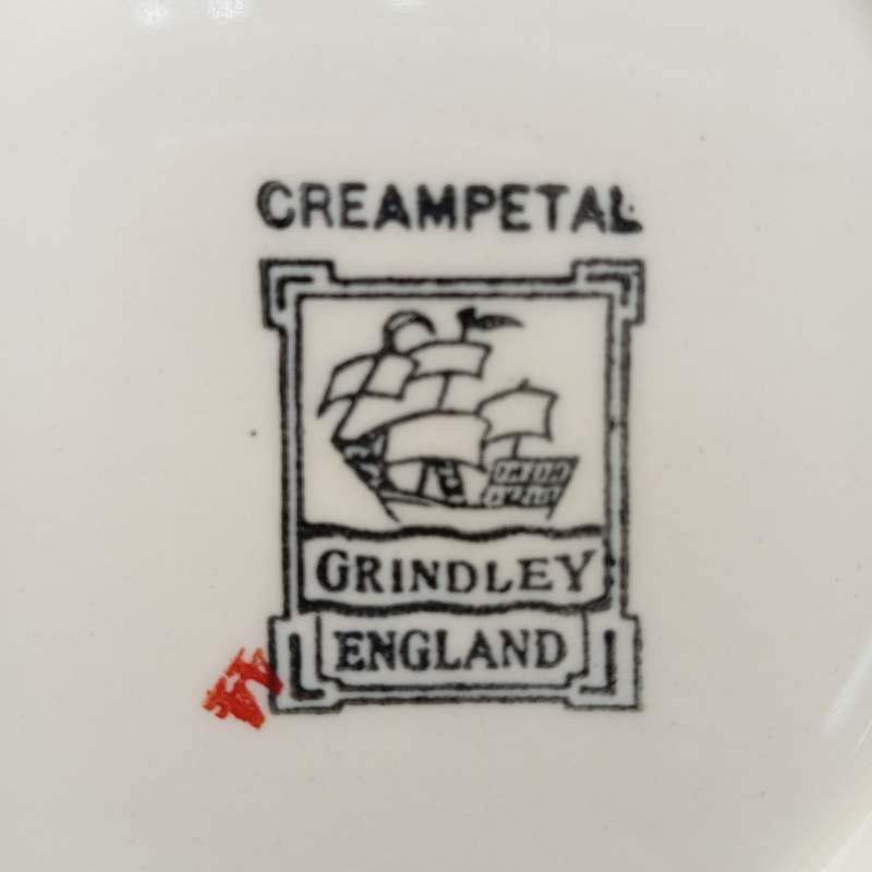 Vintage Grindley Creampetal bowl with lid