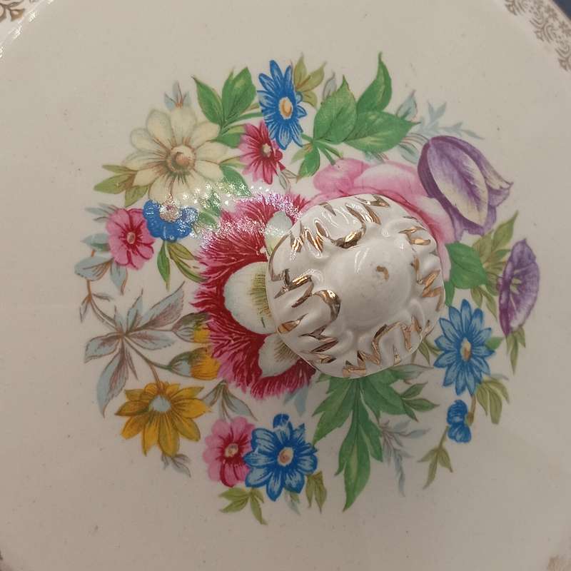 Beautiful Simpsons Potteries porcelain bowl with lid