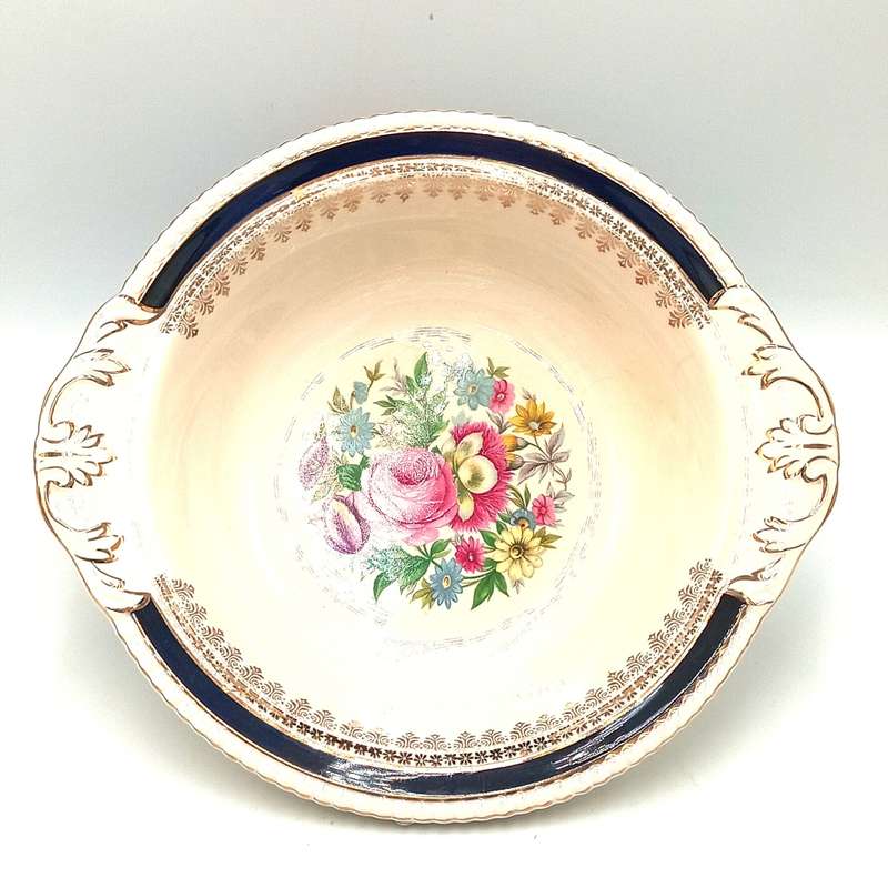 Beautiful Simpsons Potteries porcelain bowl with lid
