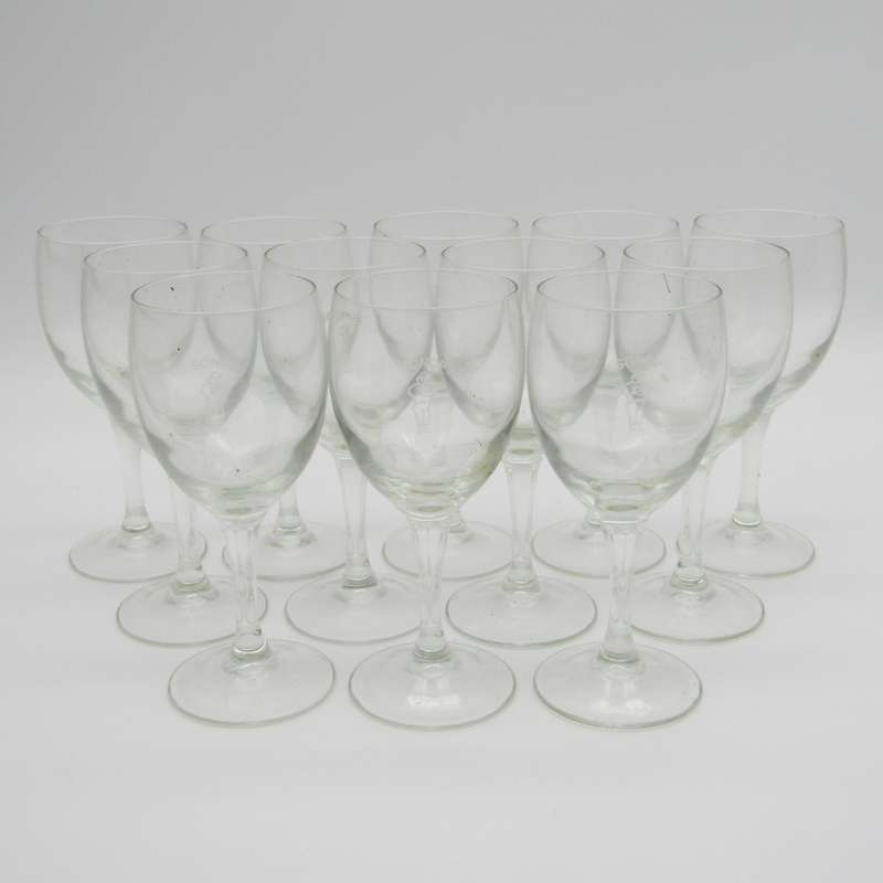 Lot of 12 Sonop Hostel University of Pretoria wine glasses in original box