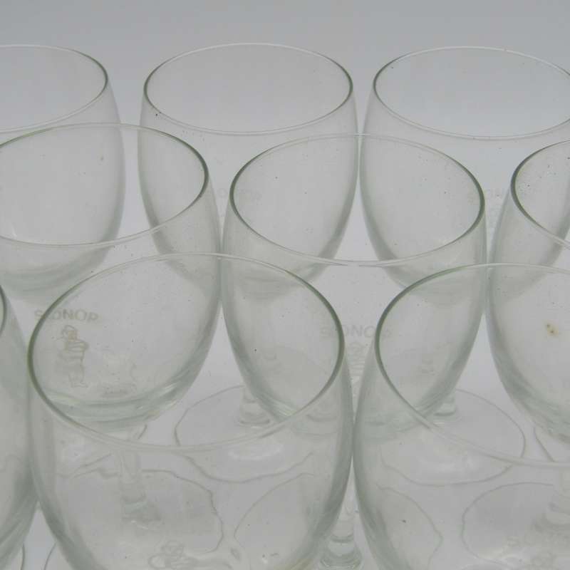 Lot of 12 Sonop Hostel University of Pretoria wine glasses in original box