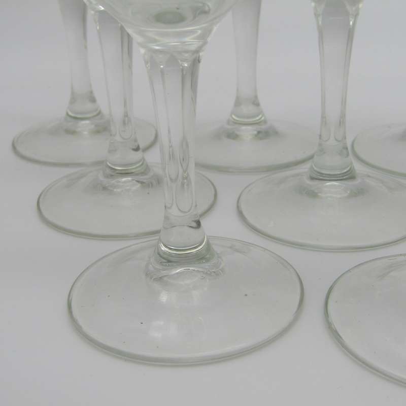 Lot of 12 Sonop Hostel University of Pretoria wine glasses in original box