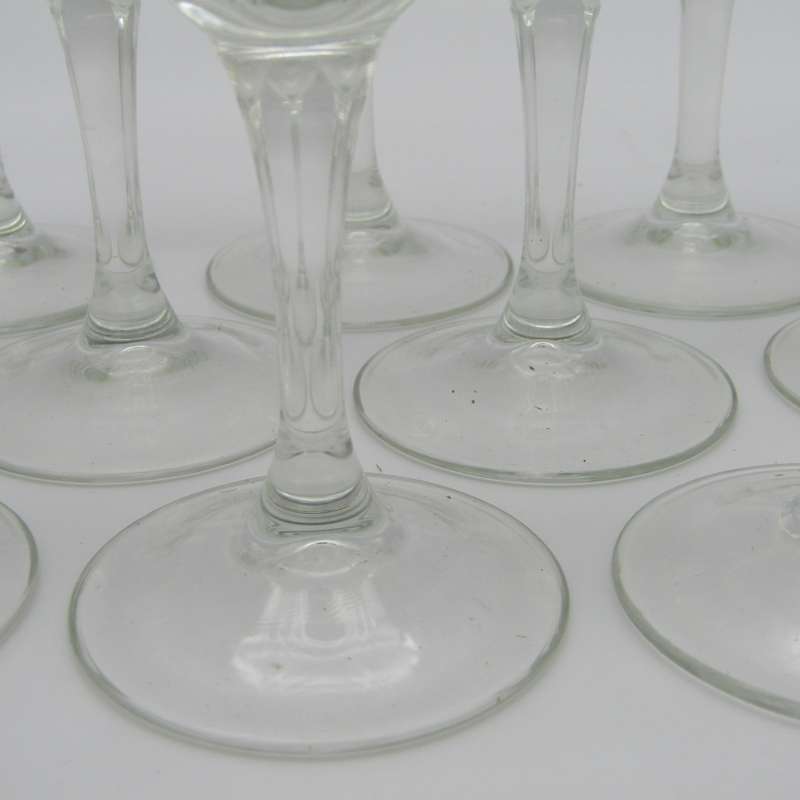 Lot of 12 Sonop Hostel University of Pretoria wine glasses in original box