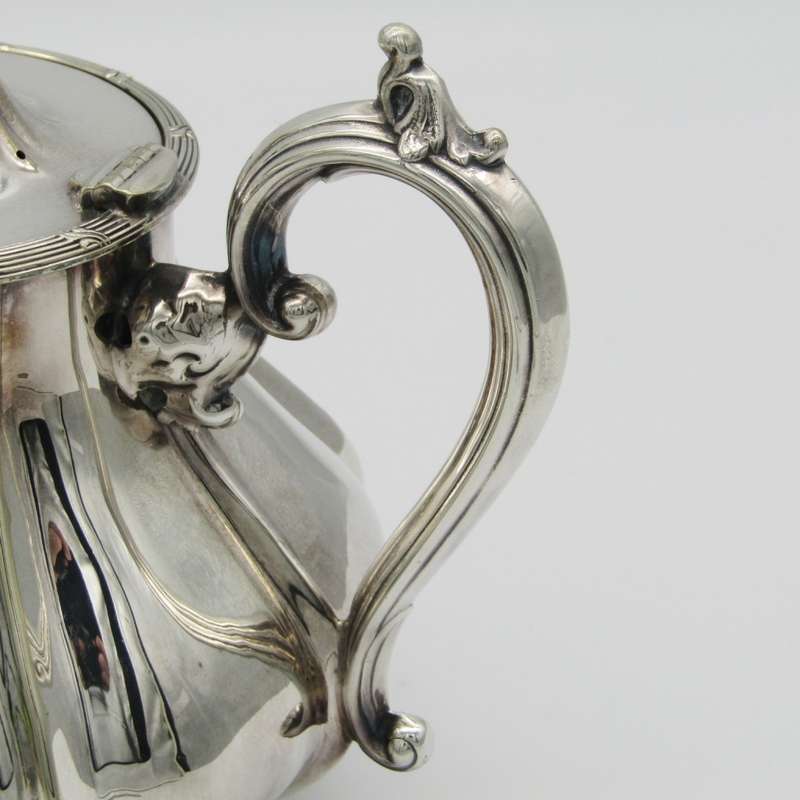 Vintage silverplated teapot - excellent condition
