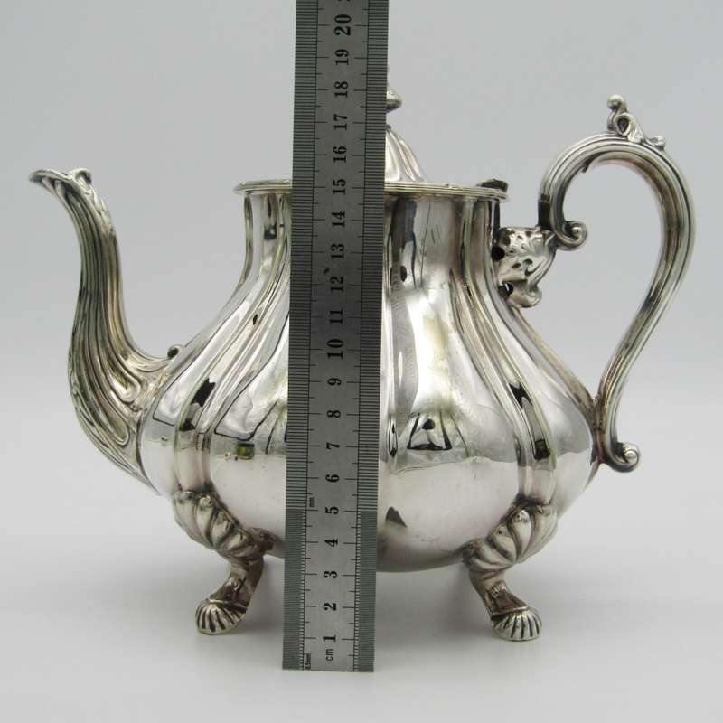 Vintage silverplated teapot - excellent condition