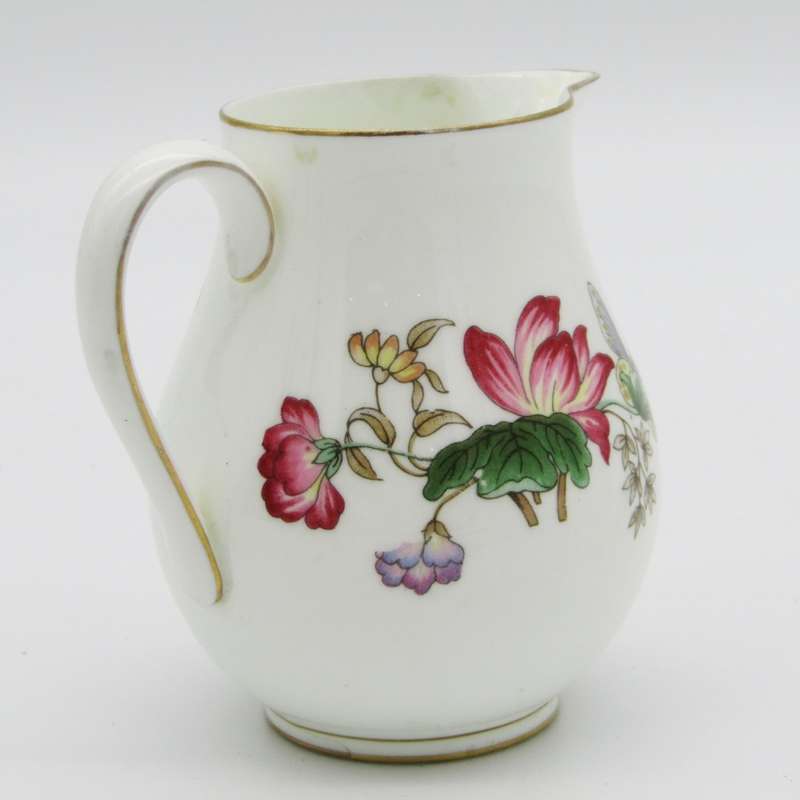 Vintage Wedgwood Sandon milk jug