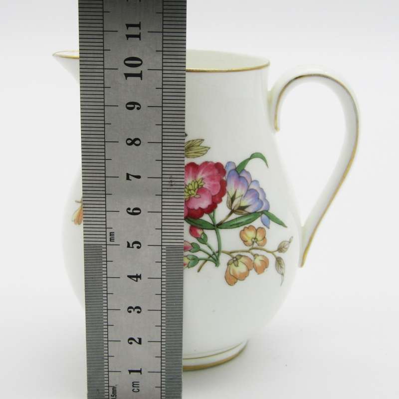 Vintage Wedgwood Sandon milk jug