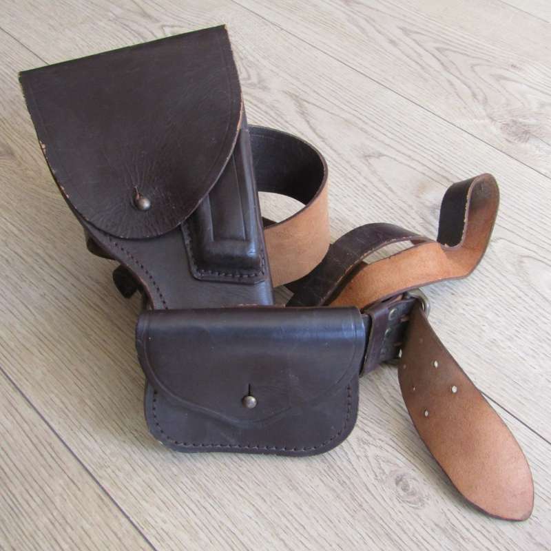 Old SA Police Sam Browne leather belt with gun holster
