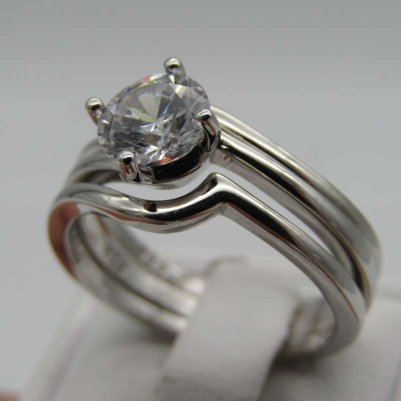 Sterling Silver ring set - 3 bands, one with clear stone - Size P - 5,2g