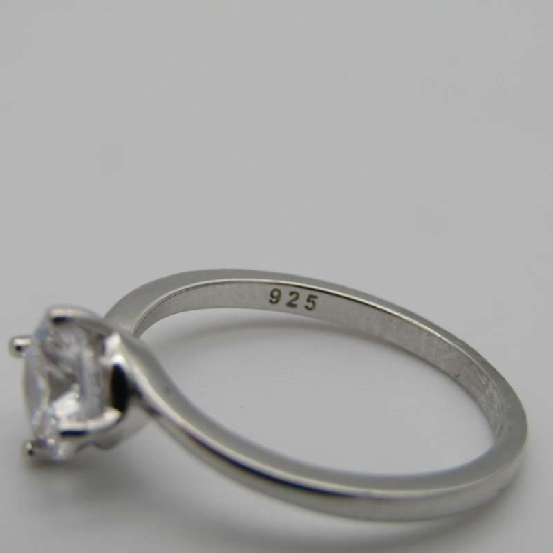 Sterling Silver ring set - 3 bands, one with clear stone - Size P - 5,2g